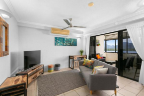 604 Chic City Apartment with Water Views Cairns